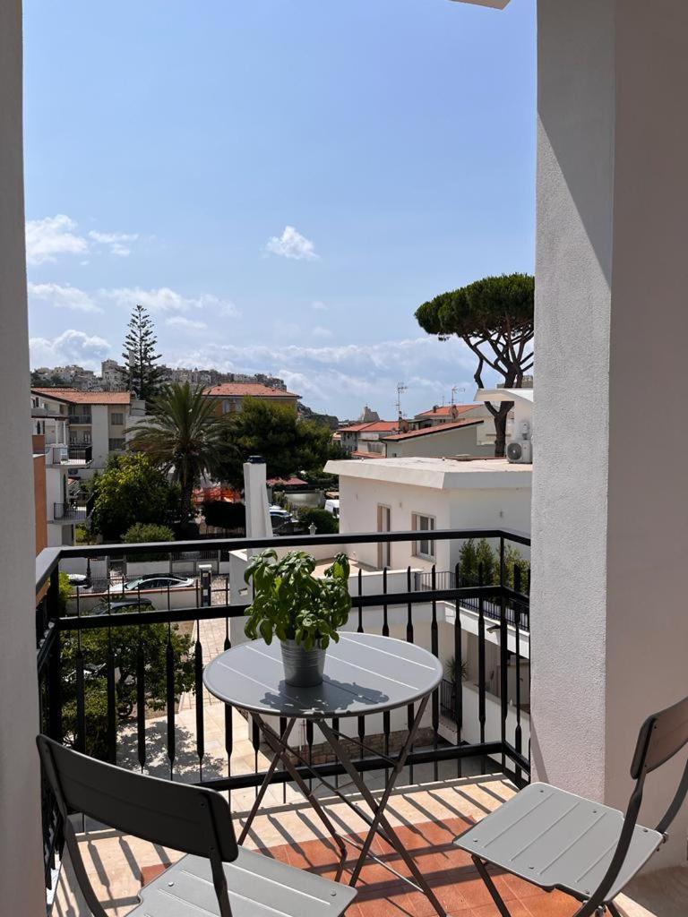 Il Volo Bed & Breakfast Sperlonga Bagian luar foto