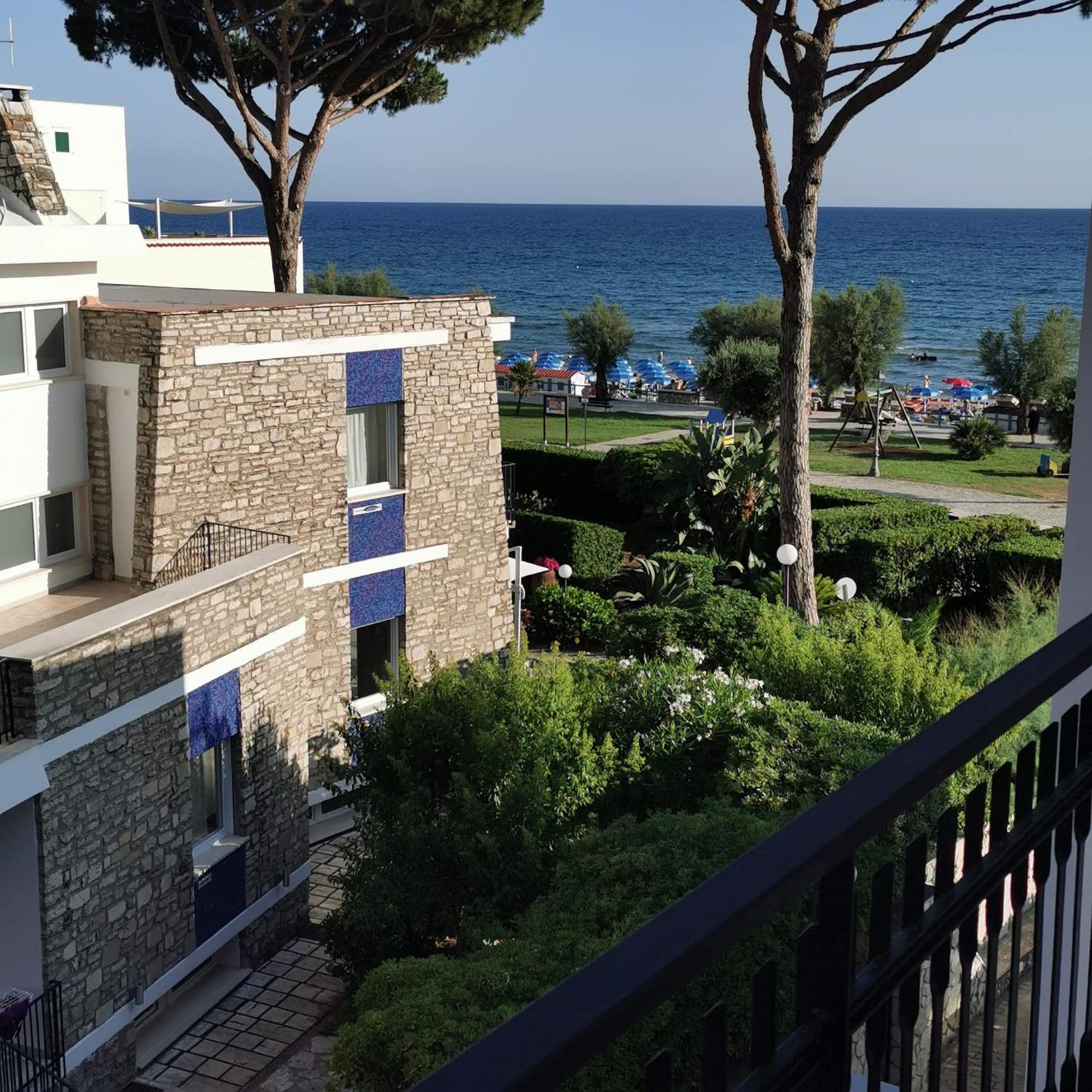 Il Volo Bed & Breakfast Sperlonga Bagian luar foto